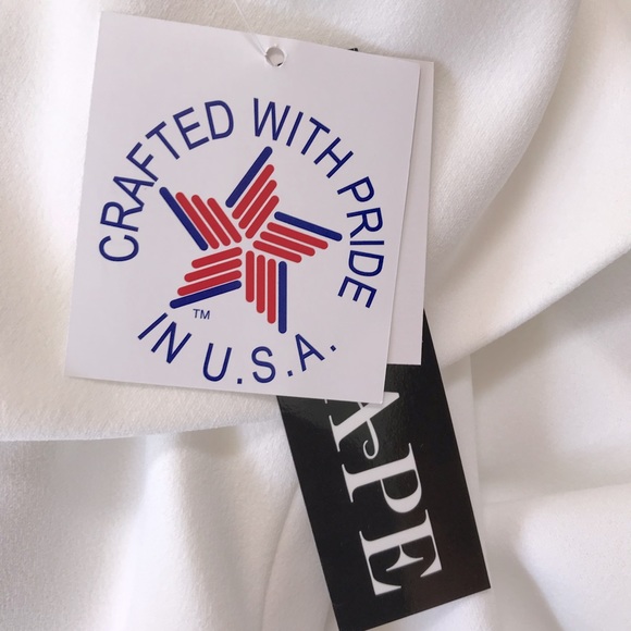 XSCAPE Off the Shoulder Ruffle Hem Crepe Gown Sz. 6 & 8 (NWT) - Picture 5 of 11